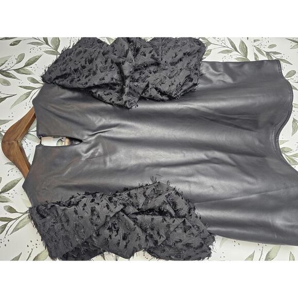 NWT THML Blouse Black Womens Size M Designer - Picture 5 of 6